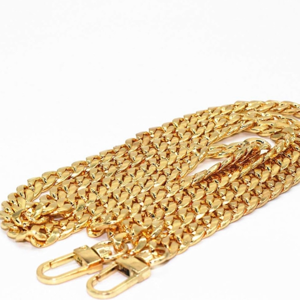Unbranded 47” gold plated chain